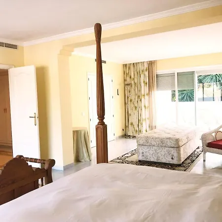 Beautiful, Bright And Spacious Duplex In Marbella Διαμέρισμα *
